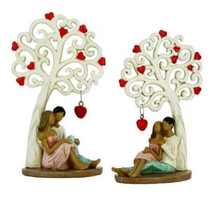 Bomboniera matrimonio Coppia sposi seduti con albero della vita decorata con cuori realizzata in resina. Nuova collezione di bomboniere Albero della vita.
