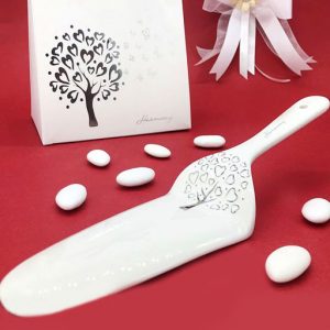 Bomboniera paletta dolci idea matrimonio realizzata in porcellana bianca con decorazione albero della vita in color silver/argento.