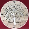 Orologio Albero della vita personalizzabile realizzato in legno bianco e tortora, con rappresentazione centrale dell'albero della vita con foglie stilizzate a forma di cuore, realizzato in Italia artigianalmente.