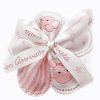 Sacchettino a forma di fiore con 5 petali portaconfetti, in stoffa bianca e stampa digitale sui toni del rosa raffigurante un elefantino con stelle e righe