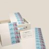 Bigliettini Battesimo bimbo da stampare o stampati, realizzati con cartoncino bianco liscio di medio spessore.