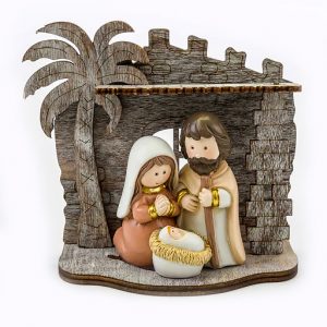 Grotta presepe Sacra Famiglia realizzato in legno con soggetto in resina
