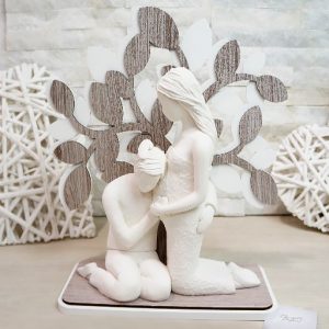 Coppia Maternità realizzata in polvere di marmo. Un regalo molto originale