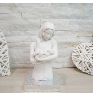 Busto famiglia sentimento realizzata in polvere di marmo, con base in argento