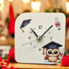 Orologio personalizzabile con gufetto, tocco e pergamena è l'idea perfetta per un regalo unico e indimenticabile