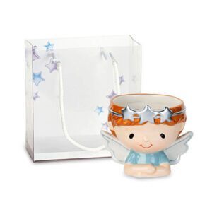 Bomboniera angioletto vaso candela realizzata in porcellana celeste con ghirlanda stelline argento e shopper.