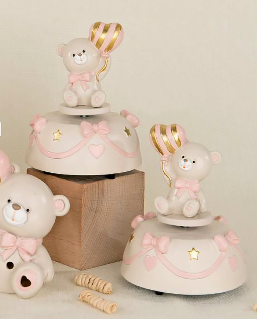Carillon orsetto con palloncino cuore rosa realizzato in resina,