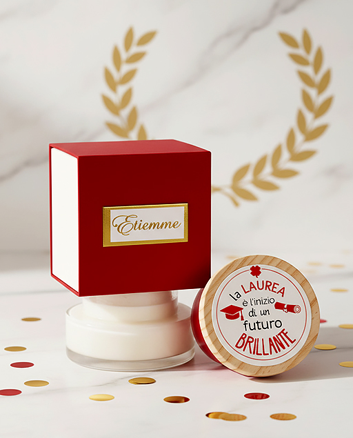Candela laurea rossa profumata e ricca di significato