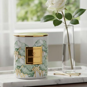 Candela linea intrecci decorato in stile floreale. Nuova collezione 2026