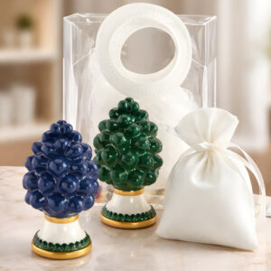 Bomboniera pigna assortita in due colori blu e verde realizzata in fine porcellana