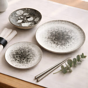 Servizio di piatti Taras Grigio composto da 18 pezzi: