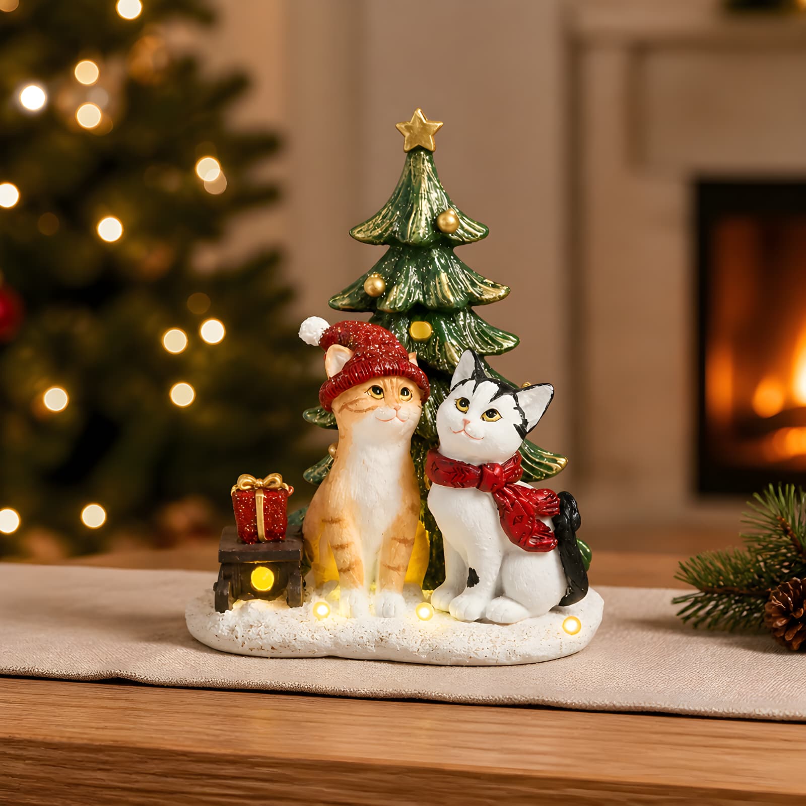 gattini con albero di natale
